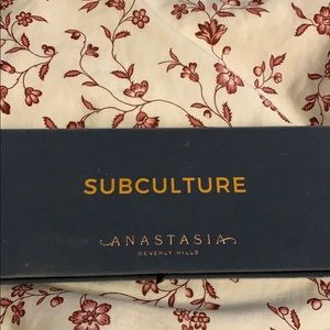 ABH subculture eyeshadow palette